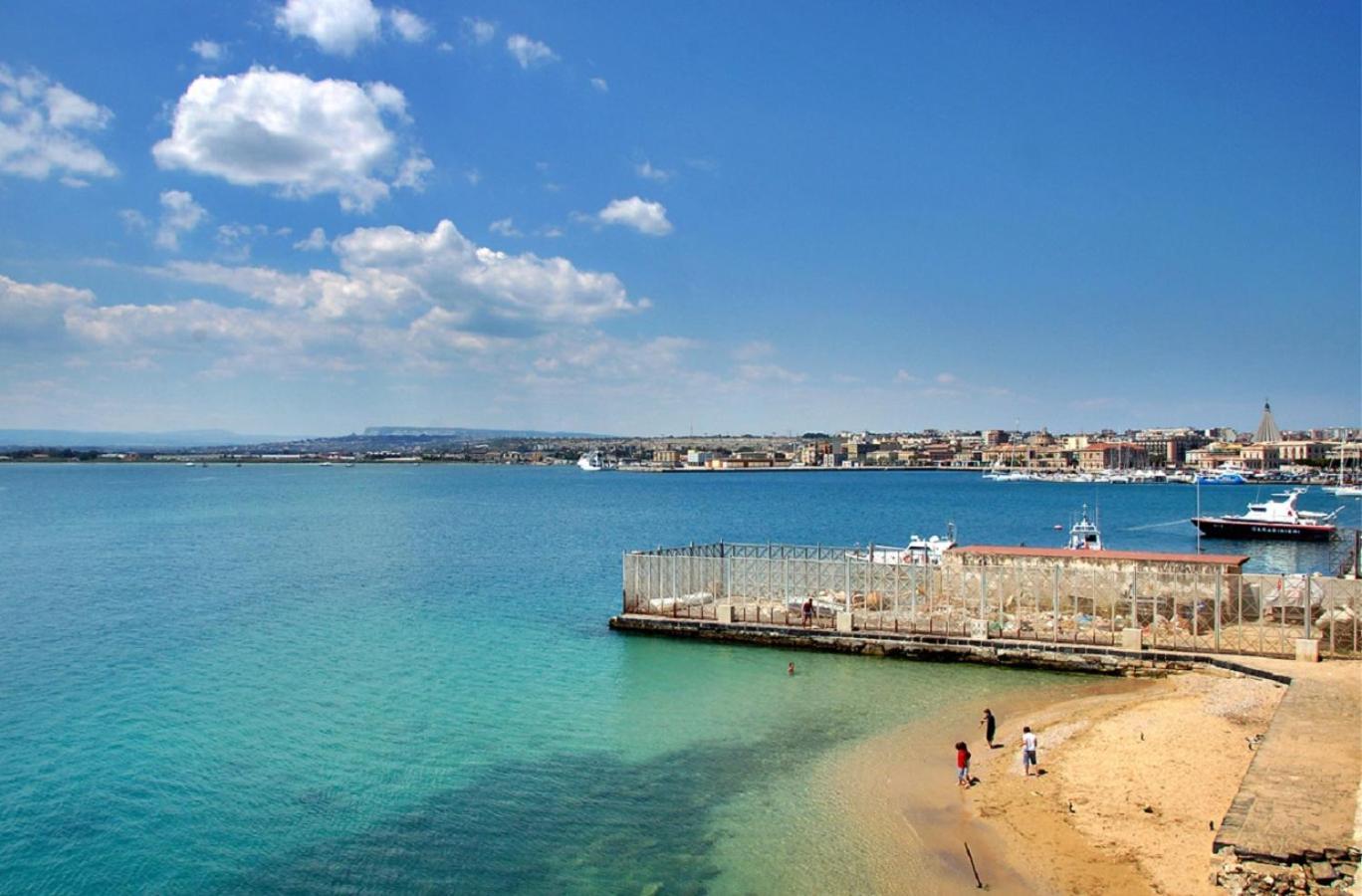 Independent Room Near Ortigia Island Syracuse Exterior foto